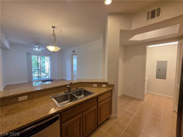 $1,500 | 62 East Serene Avenue, Unit 225, Las Vegas, NV 89123