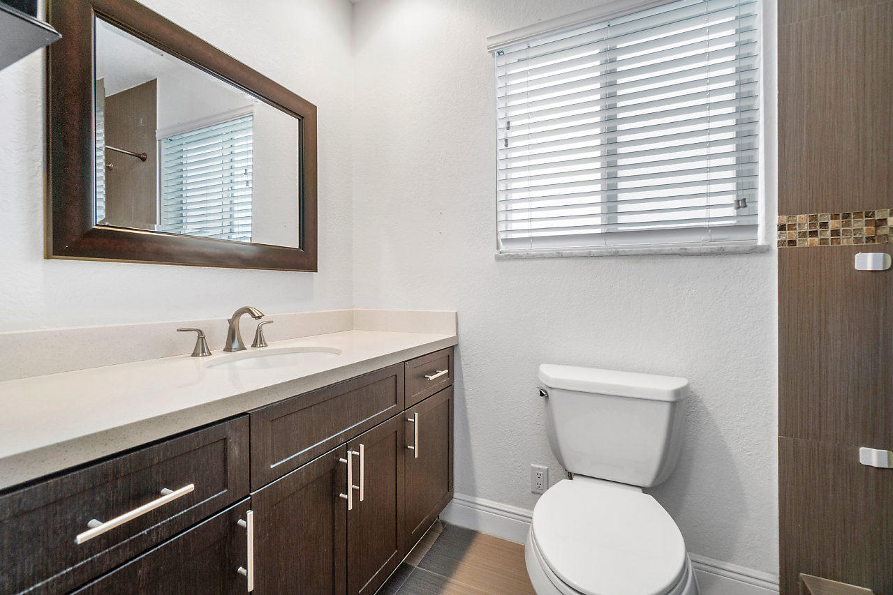 1300 Southwest 14th Avenue Boca Raton, FL 33486 - Photo 12 of 33 Master Bath