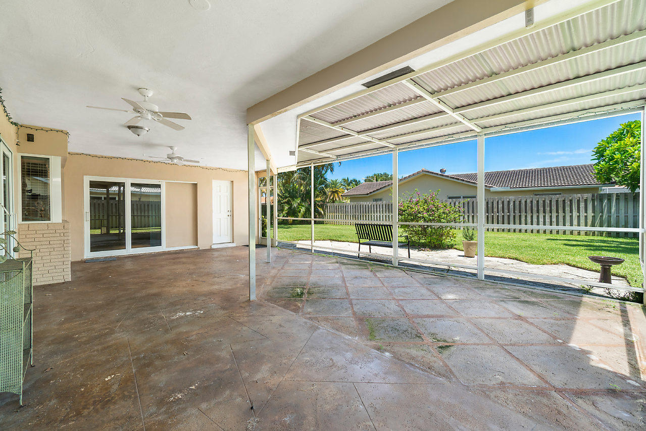 1300 Southwest 14th Avenue Boca Raton, FL 33486 - Photo 20 of 33 Large Patio