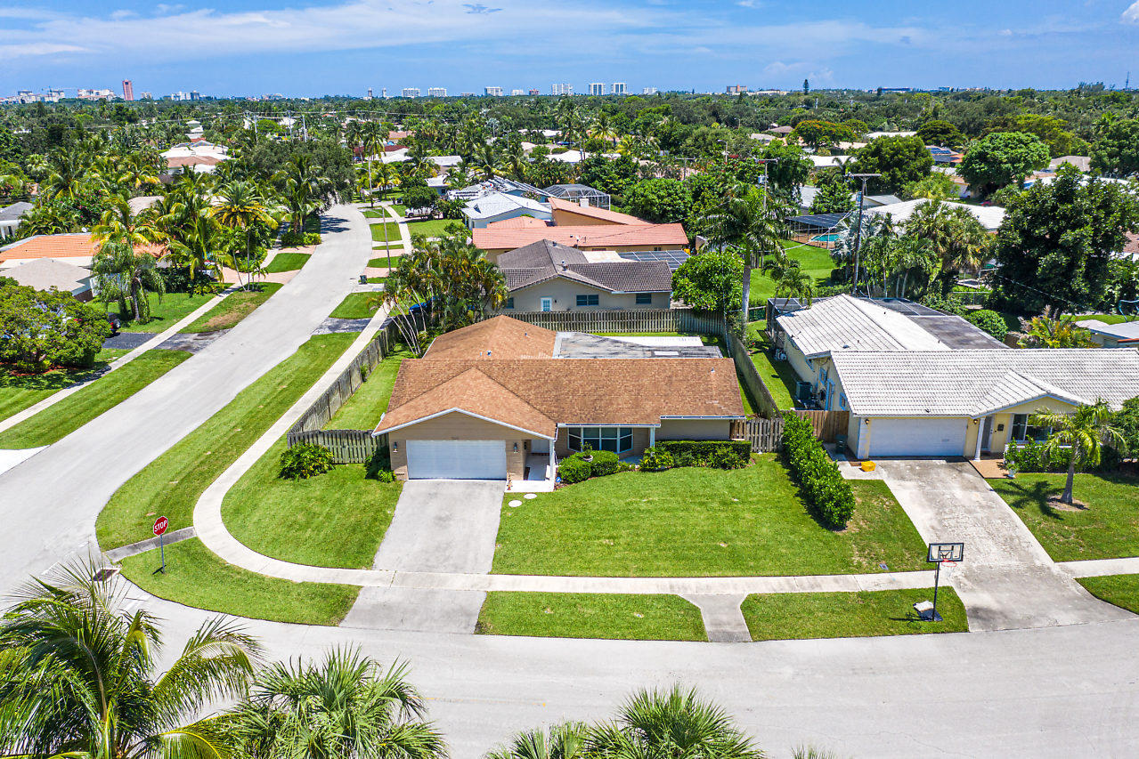 1300 Southwest 14th Avenue Boca Raton, FL 33486 - Photo 26 of 33 Corner Lot