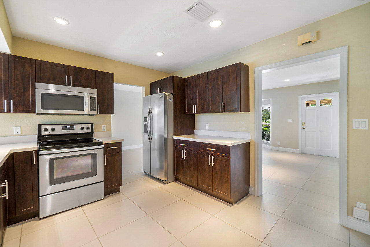 1300 Southwest 14th Avenue Boca Raton, FL 33486 - Photo 6 of 33 Kitchen