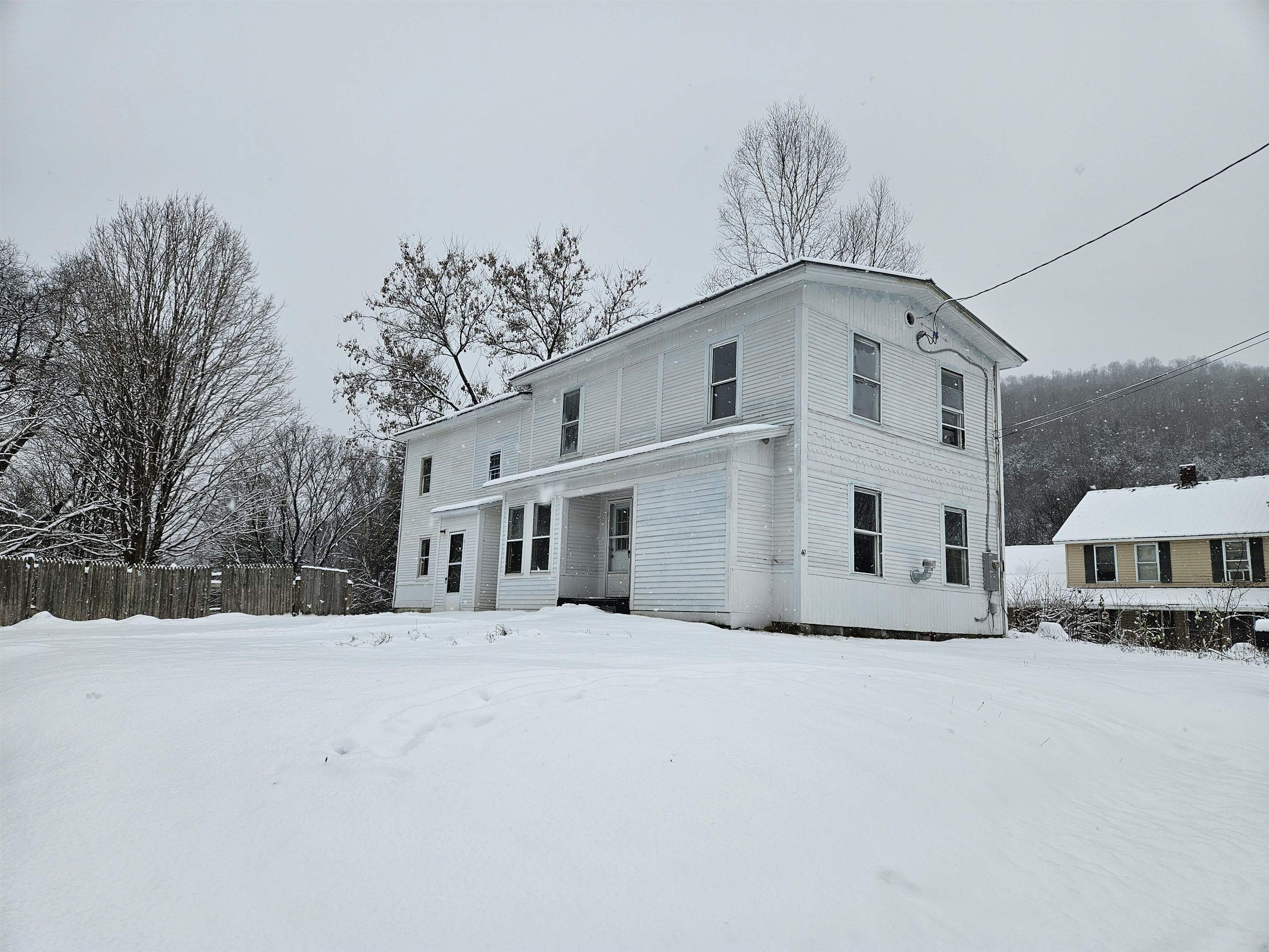 49 Winter Street Hardwick, VT 05843 - Photo 3 of 24