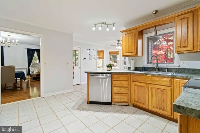 $699,900 | 114 Stanley Drive, Palmyra, PA 17078