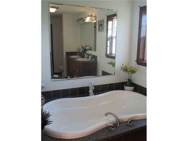 28 Manktown Road Waldoboro, ME 04572 - Photo 12 of 18 Master Bath/Spa.