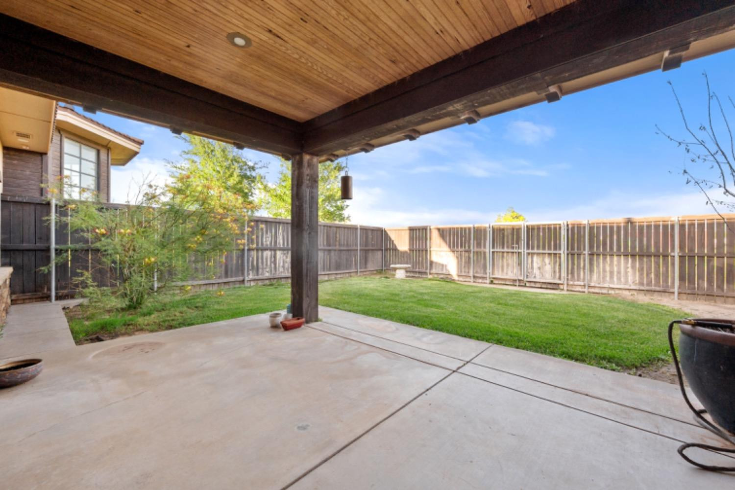 5631 Woodrow Road Lubbock, TX 79424 - Photo 39 of 50 Side courtyard