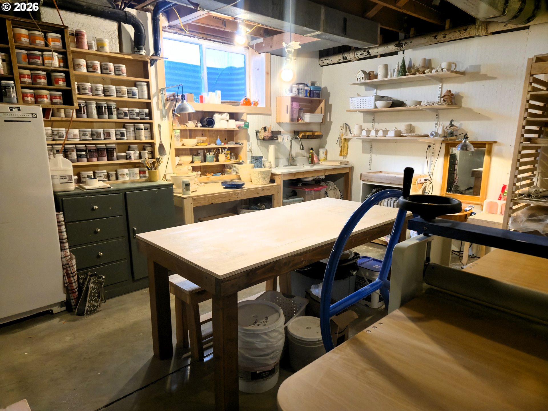 633 Southeast Hillcrest Road John Day, OR 97845 - Photo 45 of 48 a view of a chairs and table in a room