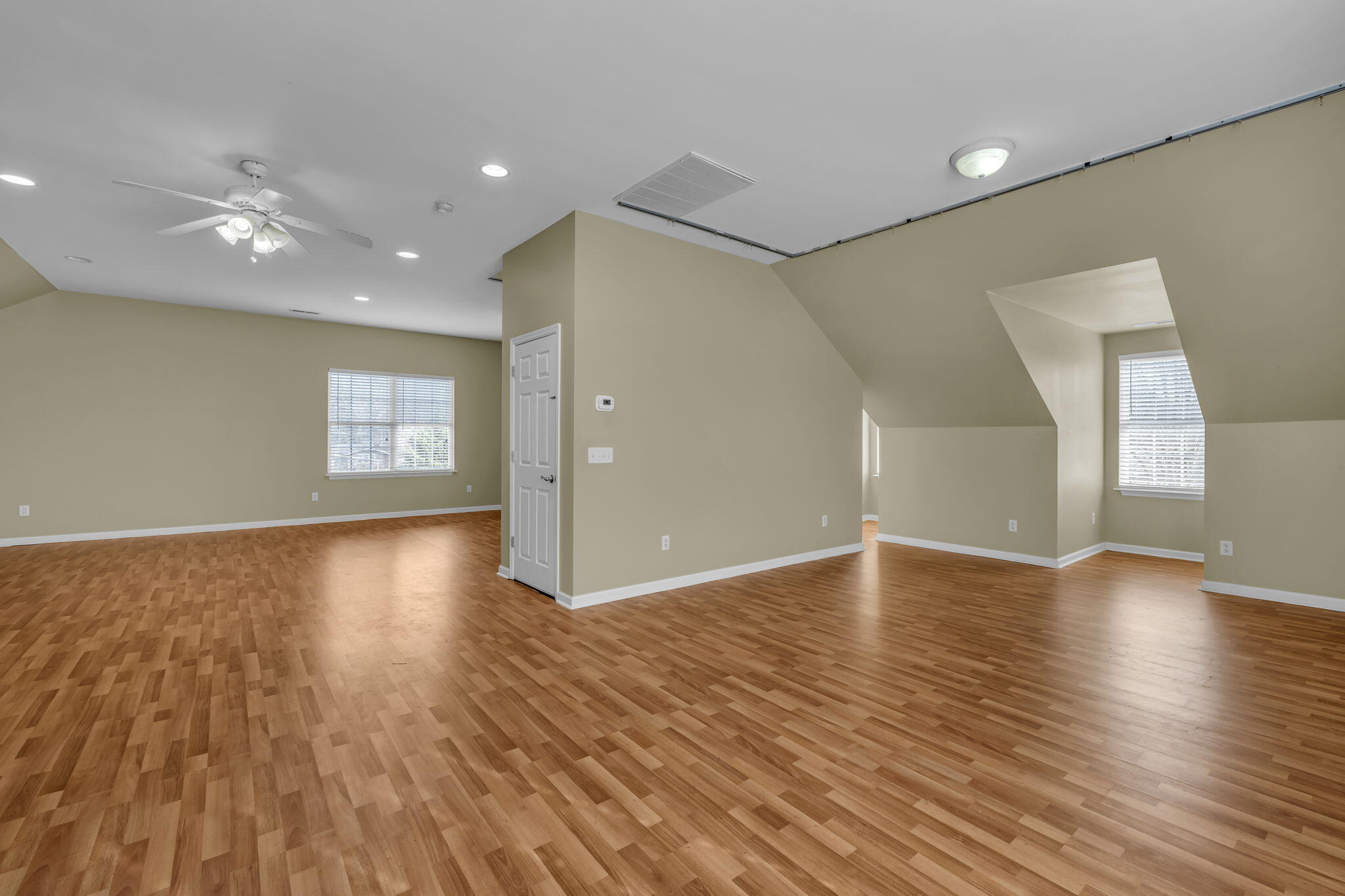 2036 Hickory Valley Road Chattanooga, TN 37421 - Photo 32 of 45 32-web-or-mls-2036-hickory-valley-rd