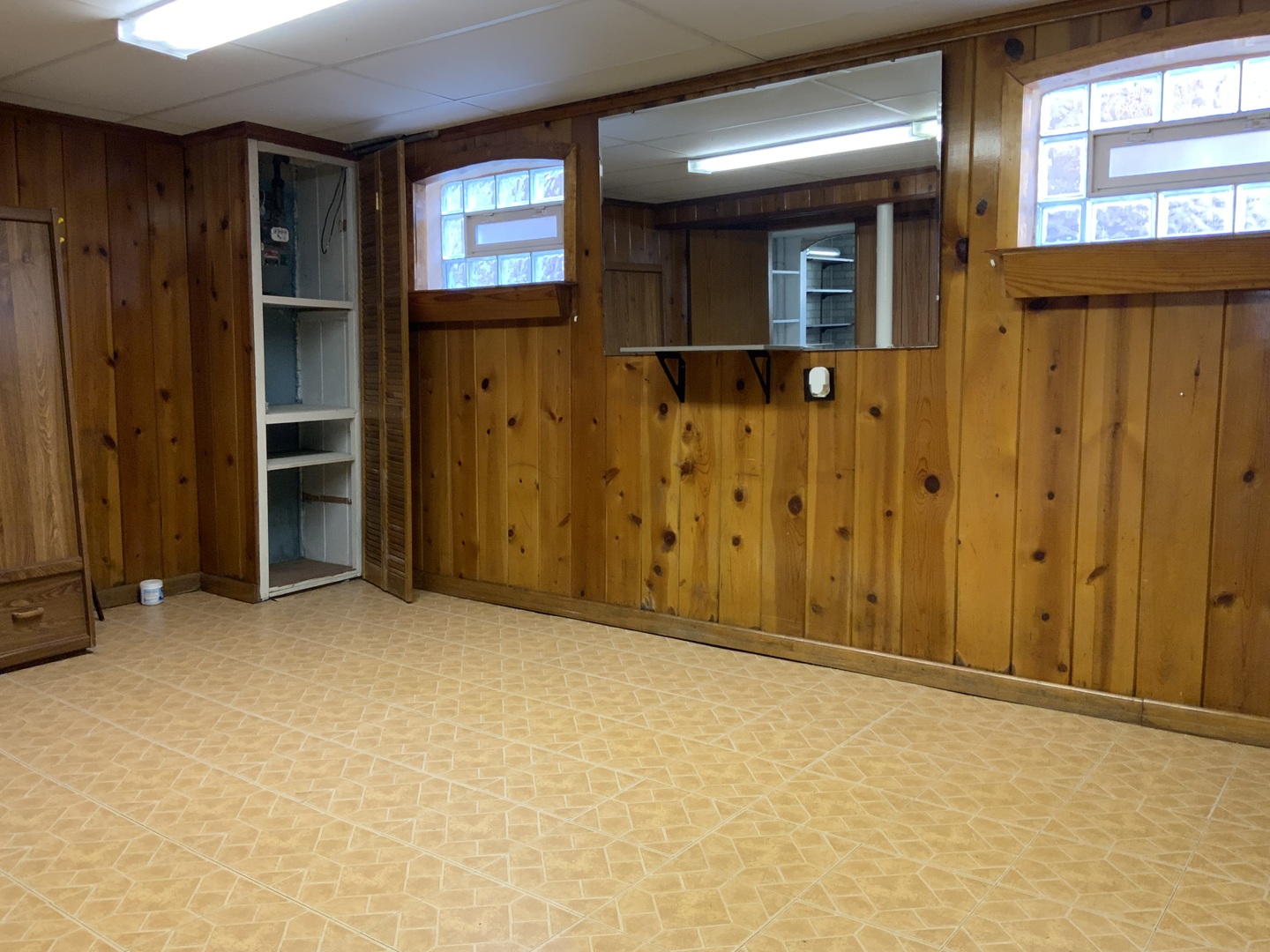 7835 West Berwyn Avenue Chicago, IL 60656 - Photo 14 of 17 an empty room with windows