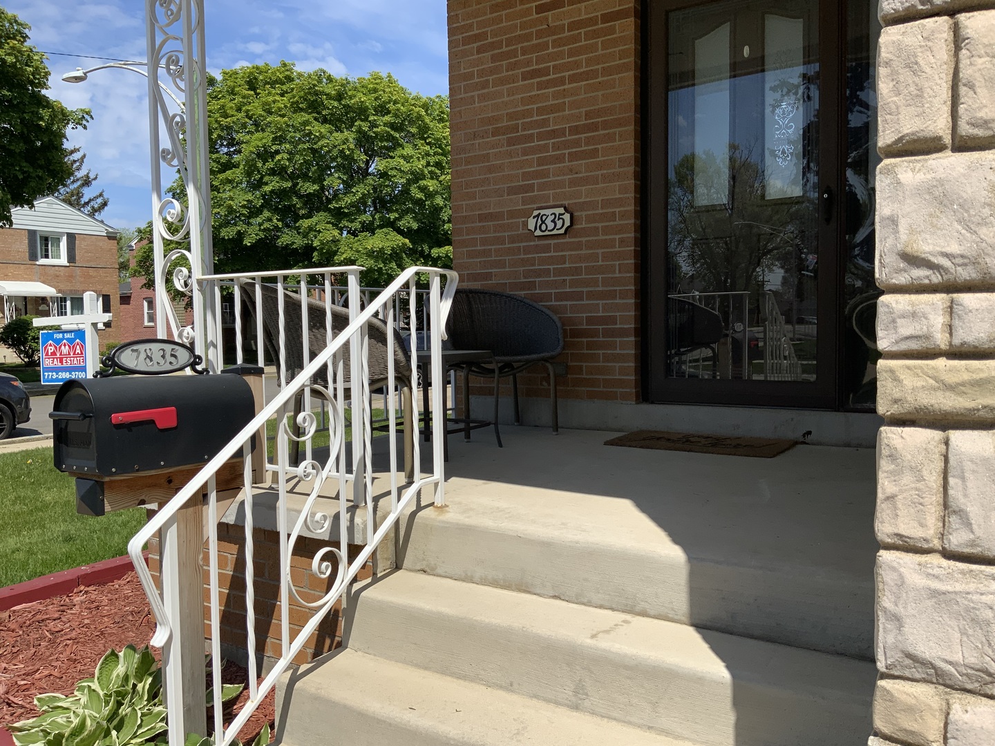 7835 West Berwyn Avenue Chicago, IL 60656 - Photo 3 of 17 a view of balcony and deck