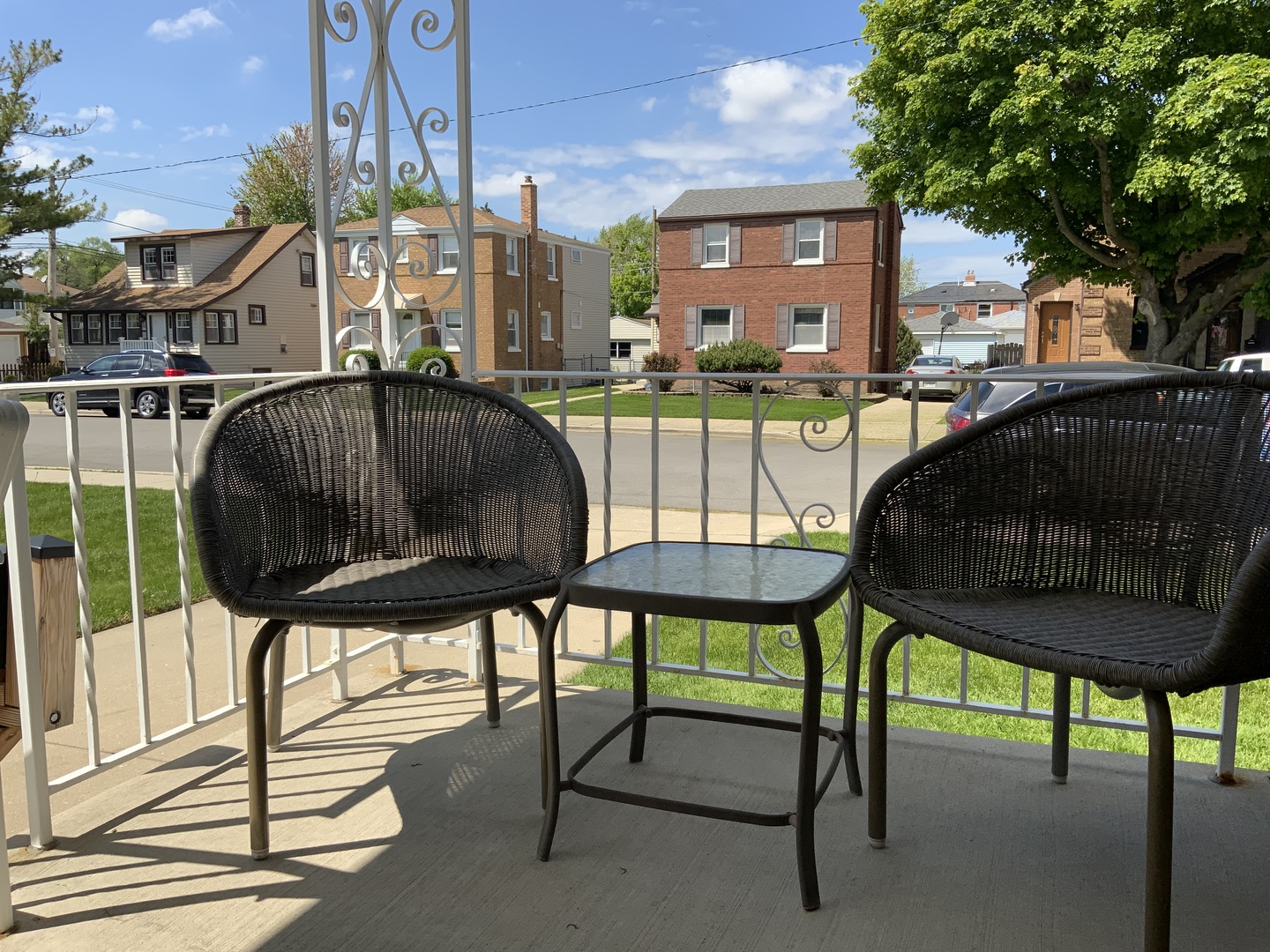 7835 West Berwyn Avenue Chicago, IL 60656 - Photo 6 of 17 a view of a chairs and table in the balcony