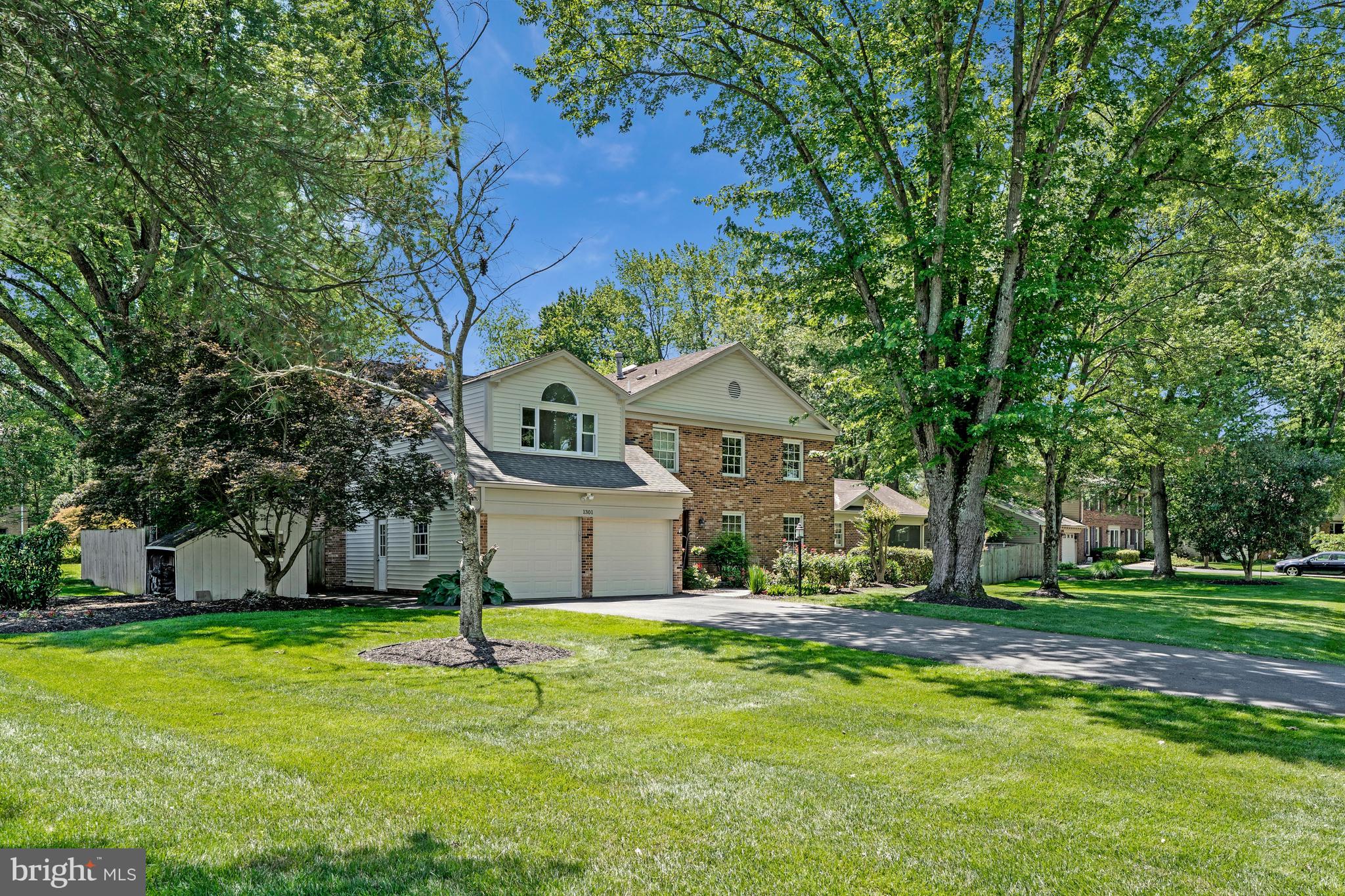 1301 Stone Meadow Way Vienna, VA 22182 - Photo 6 of 48