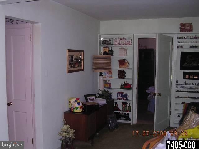 250 Edgewood Road York, PA 17402 - Photo 3 of 6 Gallery Image 3