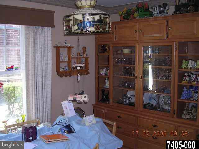 250 Edgewood Road York, PA 17402 - Photo 4 of 6 Gallery Image 4