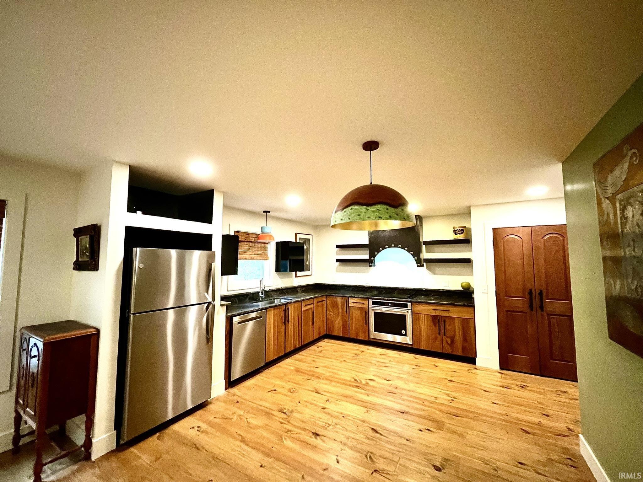 623 Monroe Street Newburgh, IN 47630 - Photo 7 of 30