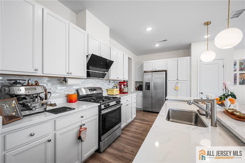 702 Station Road Dunellen, NJ 08812 - Photo 12 of 44 Gallery Image 12