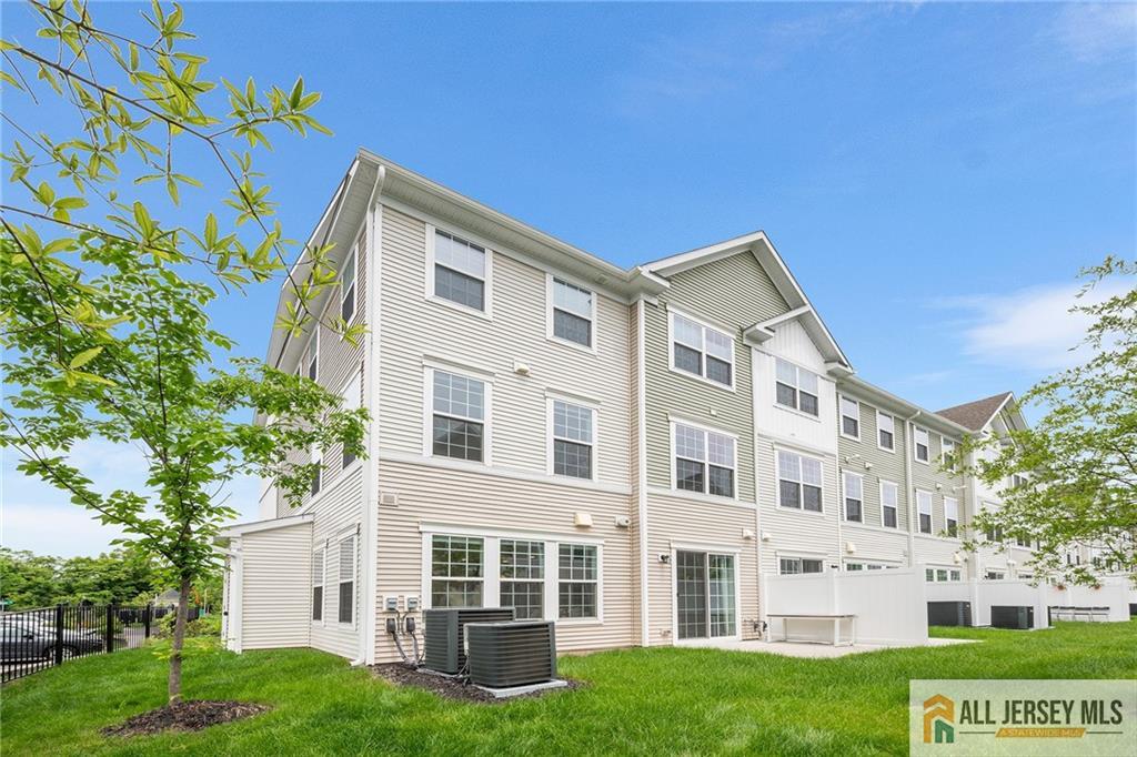 702 Station Road Dunellen, NJ 08812 - Photo 29 of 44 Gallery Image 29
