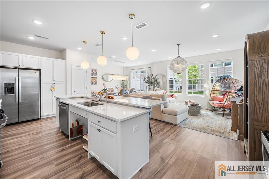 702 Station Road Dunellen, NJ 08812 - Photo 4 of 44 Gallery Image 4