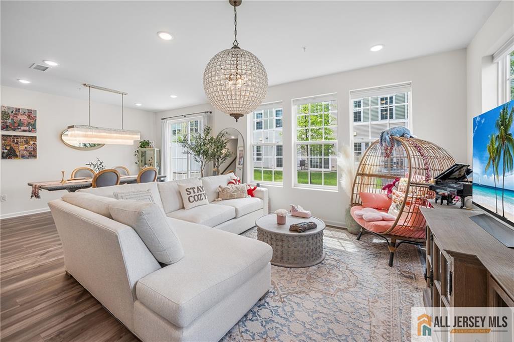 702 Station Road Dunellen, NJ 08812 - Photo 5 of 44 Gallery Image 5