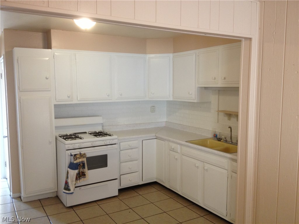 537 Harding Road Zanesville, OH 43701 - Photo 3 of 9