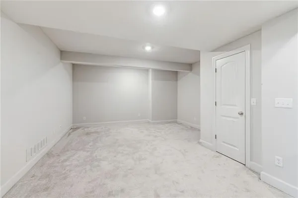 $449,950 | 1401 Rylee Court, Raymore, MO 64083