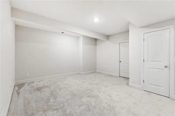 $449,950 | 1401 Rylee Court, Raymore, MO 64083