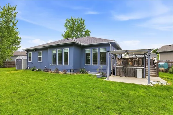 $449,950 | 1401 Rylee Court, Raymore, MO 64083