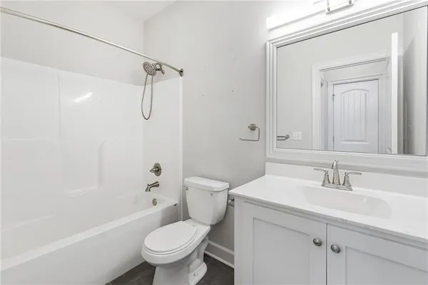 $449,950 | 1401 Rylee Court, Raymore, MO 64083