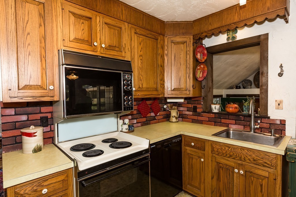 113 Landham Road Sudbury, MA 01776 - Photo 13 of 26 Gallery Image 13