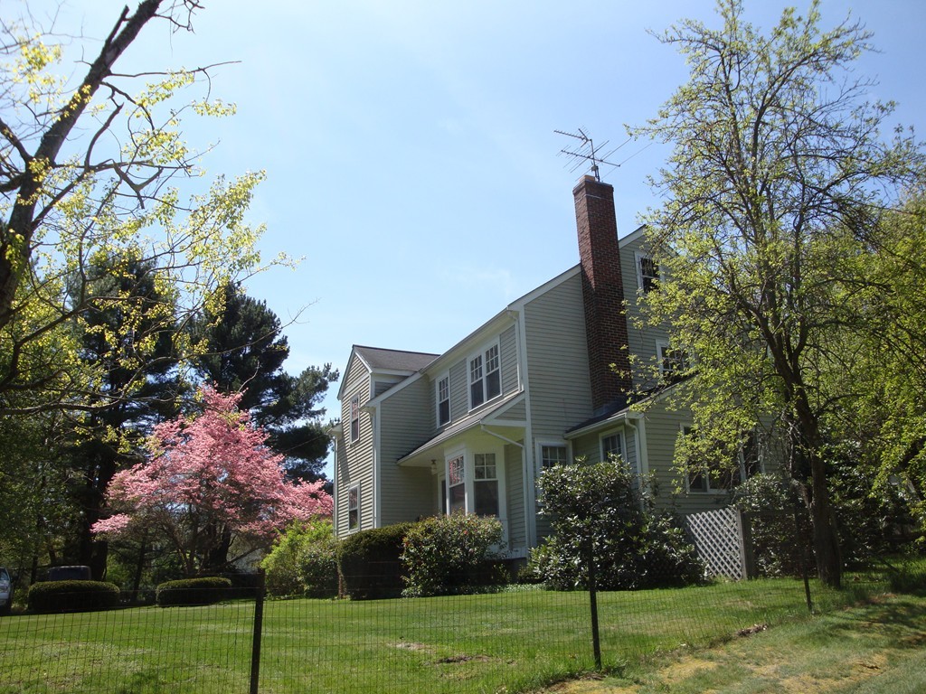 113 Landham Road Sudbury, MA 01776 - Photo 2 of 26 Gallery Image 2