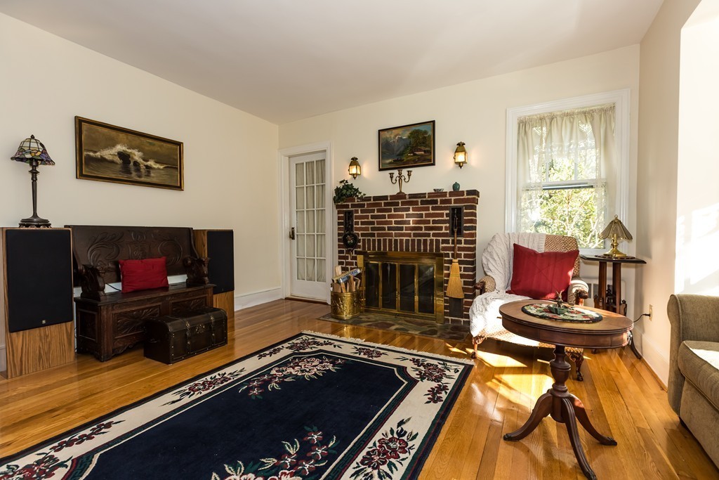 113 Landham Road Sudbury, MA 01776 - Photo 4 of 26 Gallery Image 4