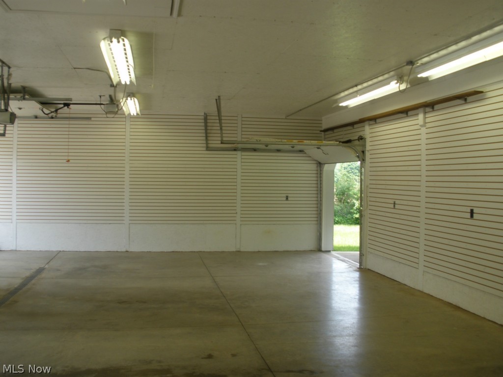 1110 March Road Jefferson, OH 44047 - Photo 16 of 19 Garage