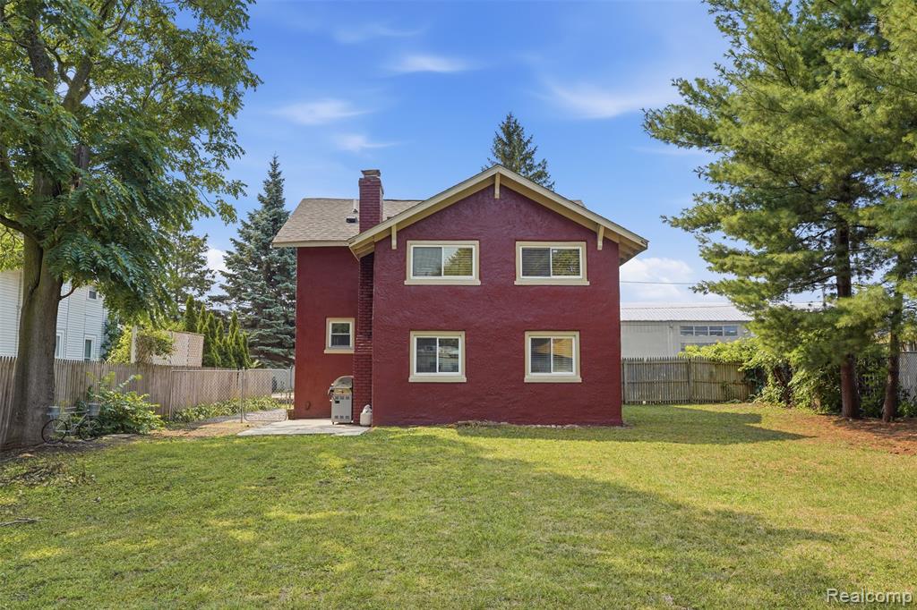 107 2nd Street Fenton, MI 48430 - Photo 31 of 38 Gallery Image 31