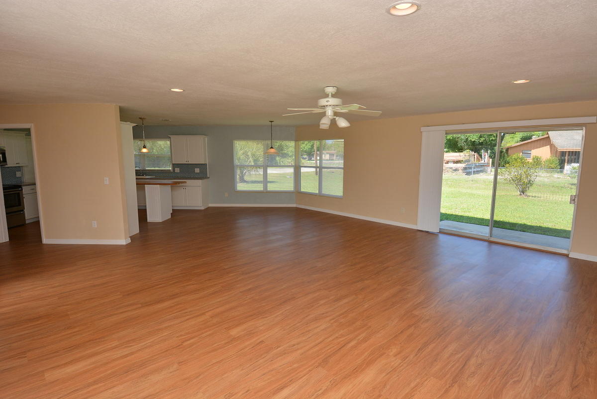 7206 Georges Road Fort Pierce, FL 34951 - Photo 10 of 30 Living Room