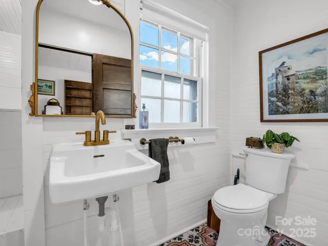 $310,000 | 1600 Orchard Road, Flat Rock, NC 28731