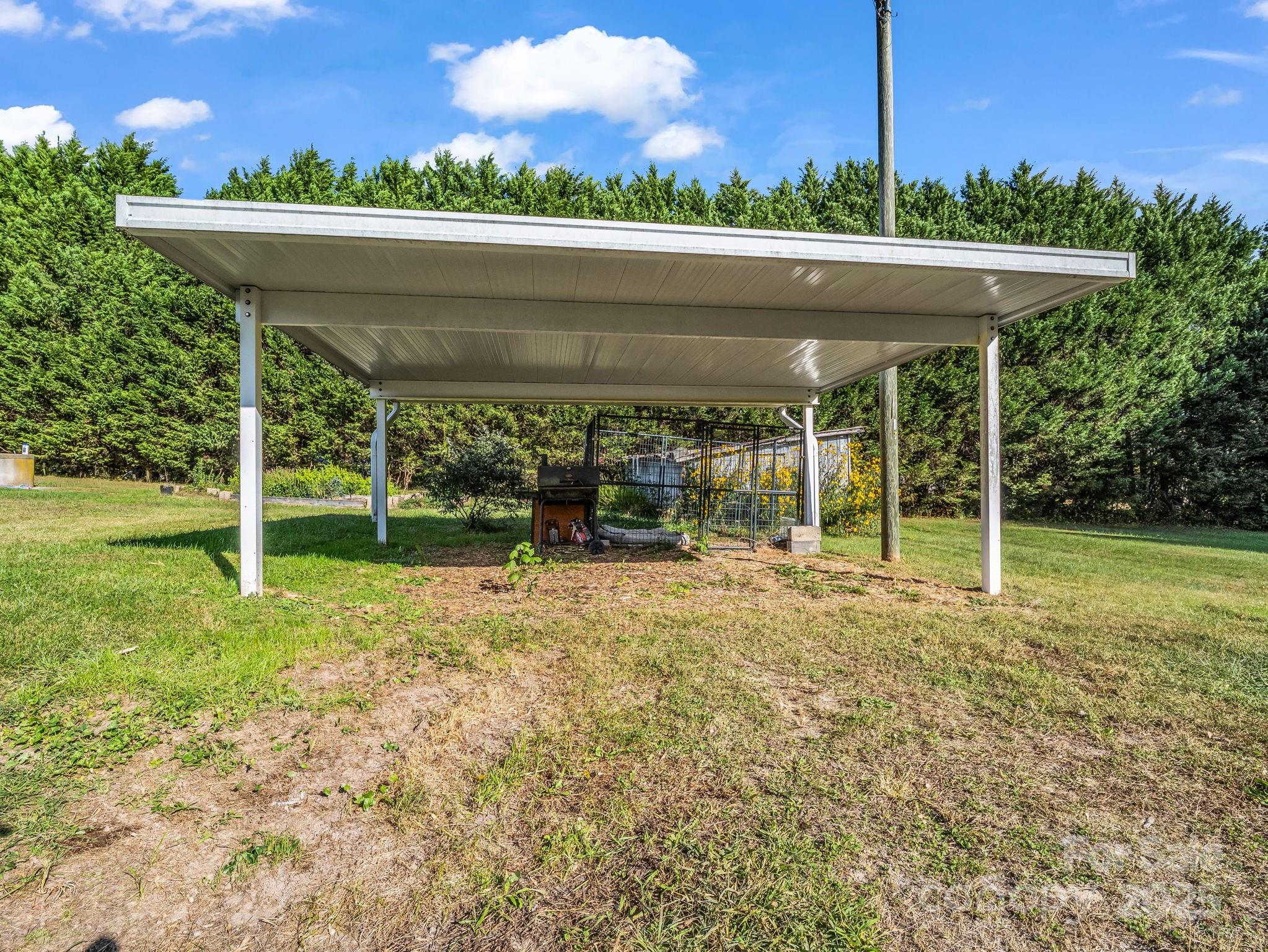 1600 Orchard Road Flat Rock, NC 28731 - Photo 21 of 33 a room with pool table and chairs