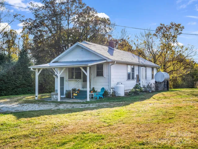 $310,000 | 1600 Orchard Road, Flat Rock, NC 28731