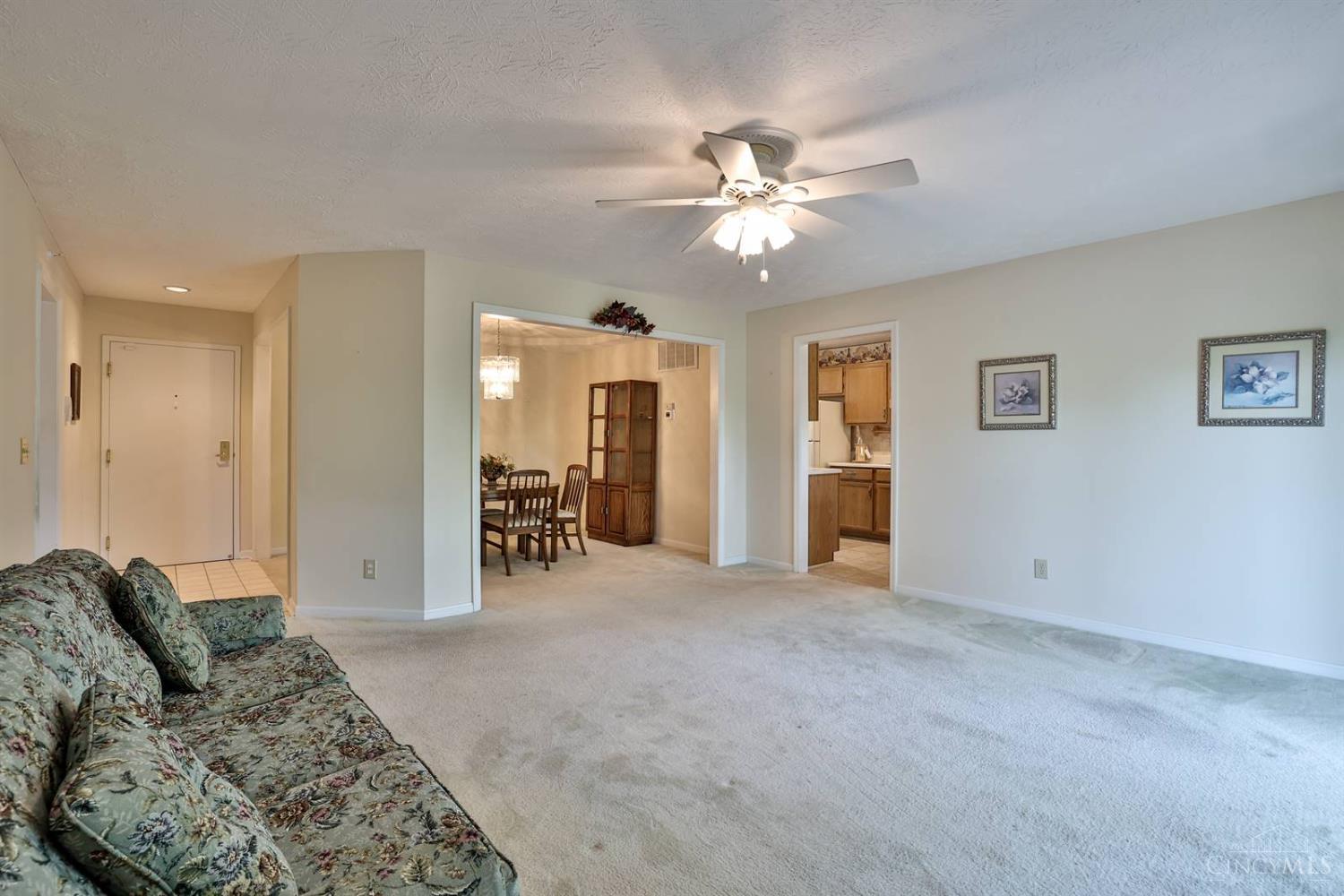 4310 Regency Ridge Court, Unit 208 Cincinnati, OH 45248 - Photo 8 of 30 Gallery Image 8