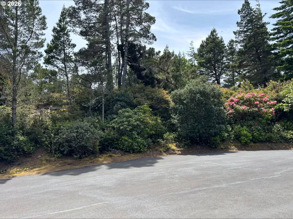 $99,000 | Kelsie Court, Florence, OR 97439