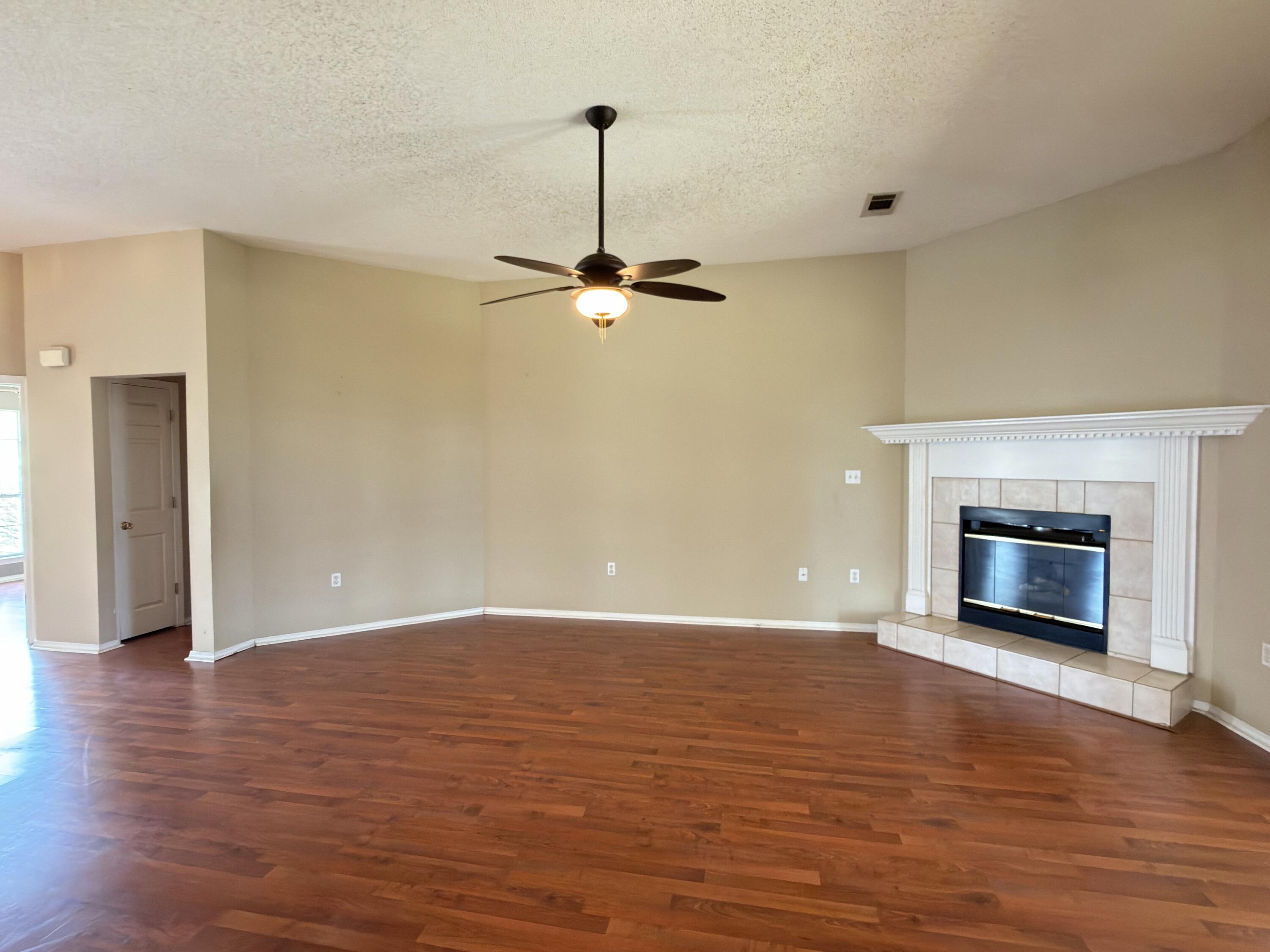 688 Brunson Street Crestview, FL 32536 - Photo 7 of 27 living room
