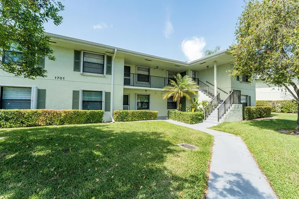 $2,650 | 1701 Sabal Ridge Circle, Unit G, Palm Beach Gardens, FL 33418