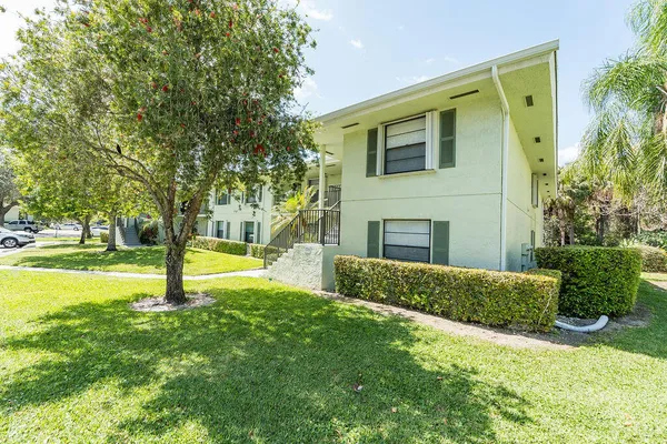 $2,650 | 1701 Sabal Ridge Circle, Unit G, Palm Beach Gardens, FL 33418