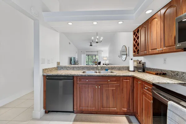 $2,650 | 1701 Sabal Ridge Circle, Unit G, Palm Beach Gardens, FL 33418