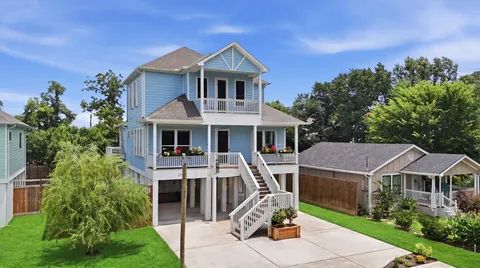 $575,000 | 2922 Seargent Street, Seabrook, TX 77586