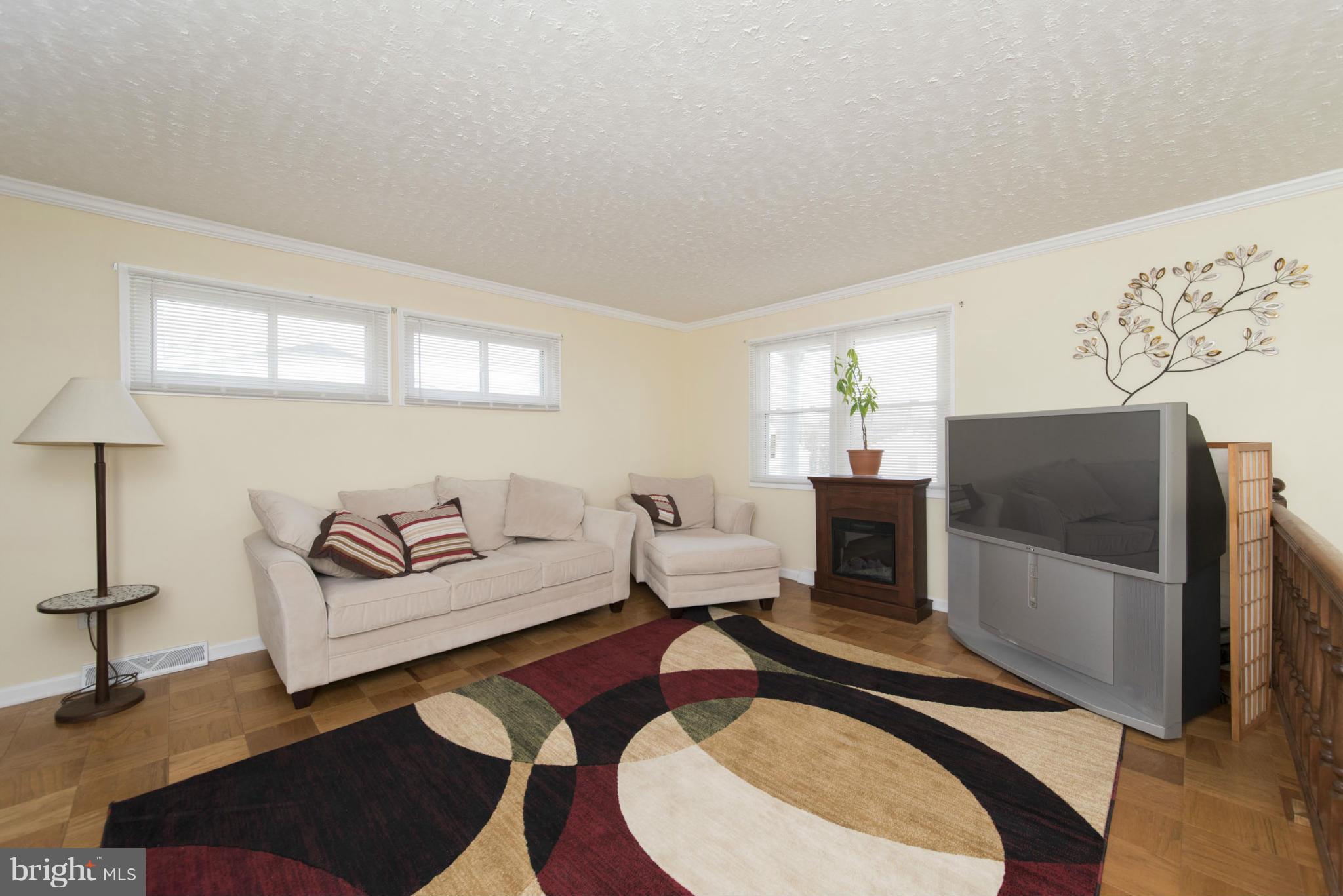 204 Doncaster Road Joppa, MD 21085 - Photo 3 of 30 Living Room