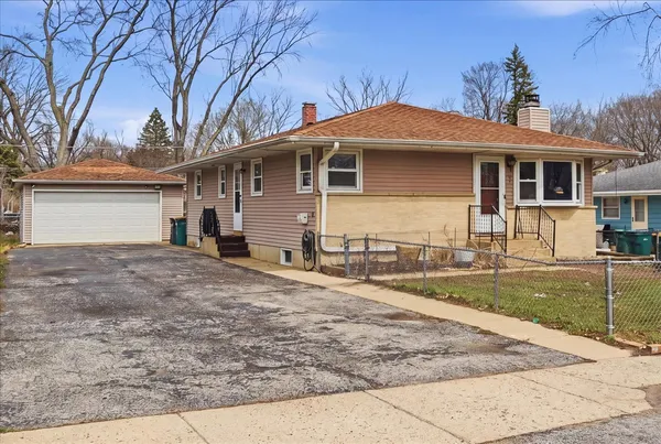 $269,000 | 908 Barnhart Court, Zion, IL 60099