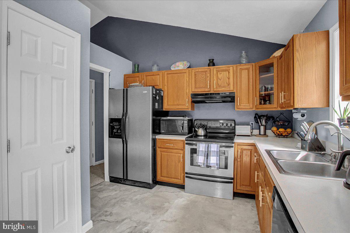 4692 Morgantown Road Mohnton, PA 19540 - Photo 11 of 38