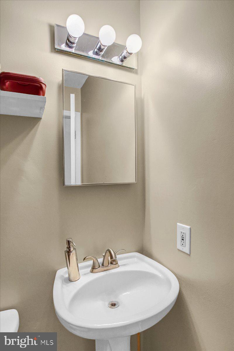 4692 Morgantown Road Mohnton, PA 19540 - Photo 14 of 38