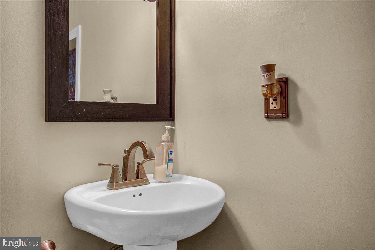 4692 Morgantown Road Mohnton, PA 19540 - Photo 30 of 38