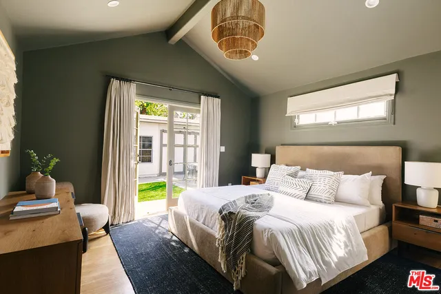 $2,595,000 | 910 Masselin Avenue, Los Angeles, CA 90036