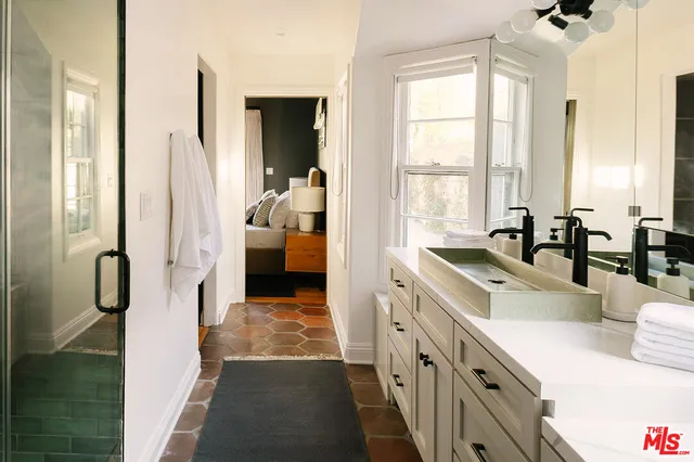 $2,595,000 | 910 Masselin Avenue, Los Angeles, CA 90036